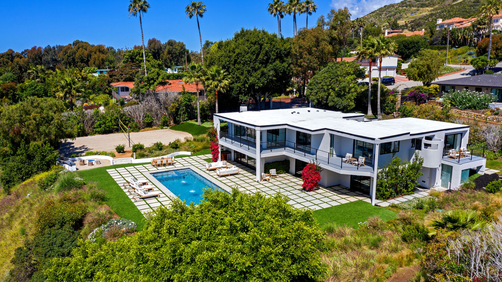 LIFE-HOME-HOTPROPERTY-2-LA